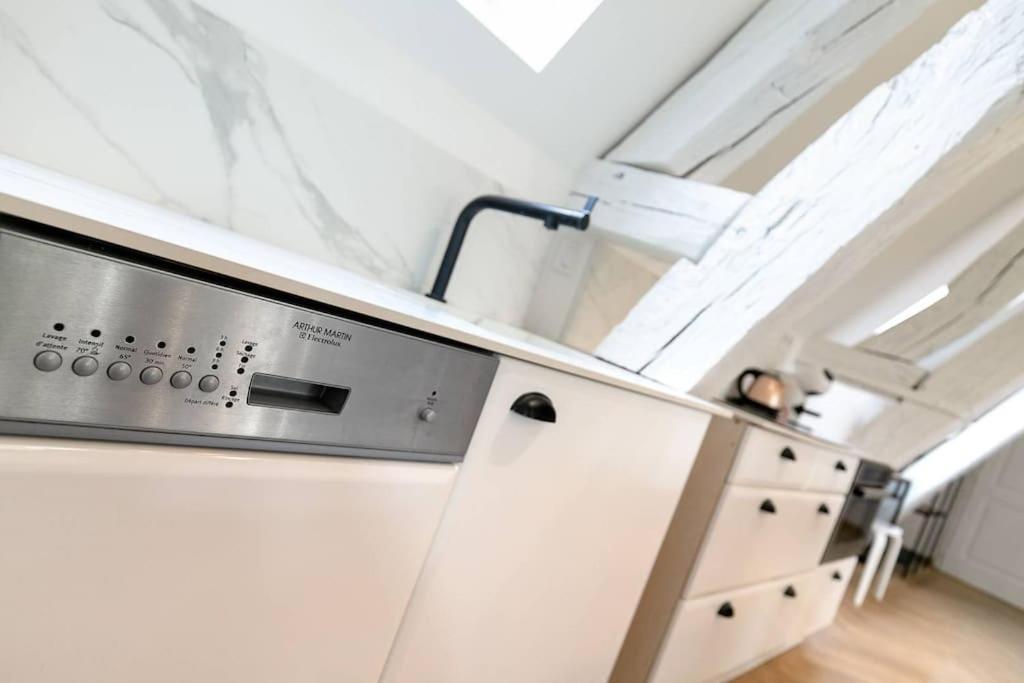 Le Notre Dame Apartment Dijon Bagian luar foto