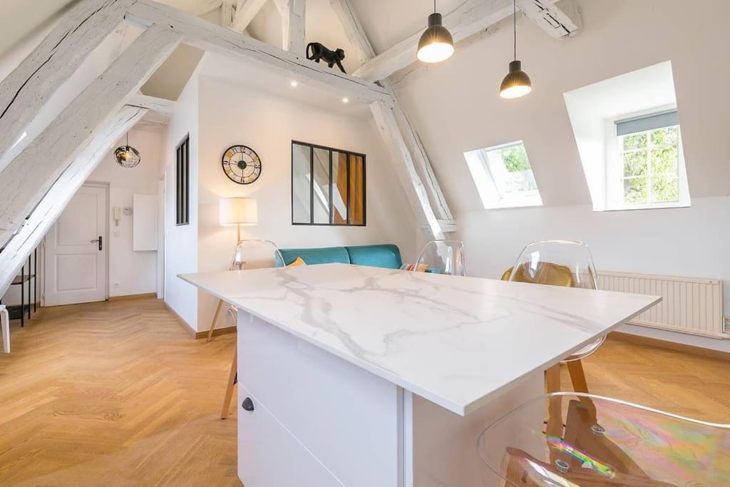 Le Notre Dame Apartment Dijon Bagian luar foto